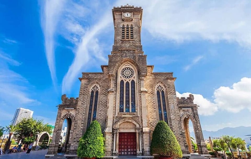 Nha Trang City Cultural Landmarks & Local Cuisine & Mud Bath