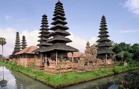 Private Nature Tour of Beratan Lake and Banyumala Waterfall