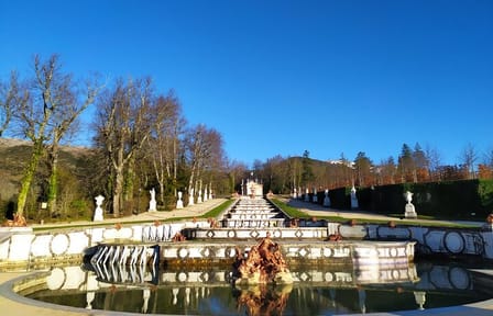 Private Guided Tour of La Granja de San Ildefonso Gardens and Palace