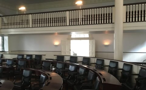 Philadelphia and Amish Community Day Tour from New York