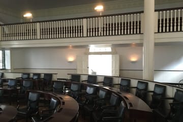 Philadelphia and Amish Community Day Tour from New York