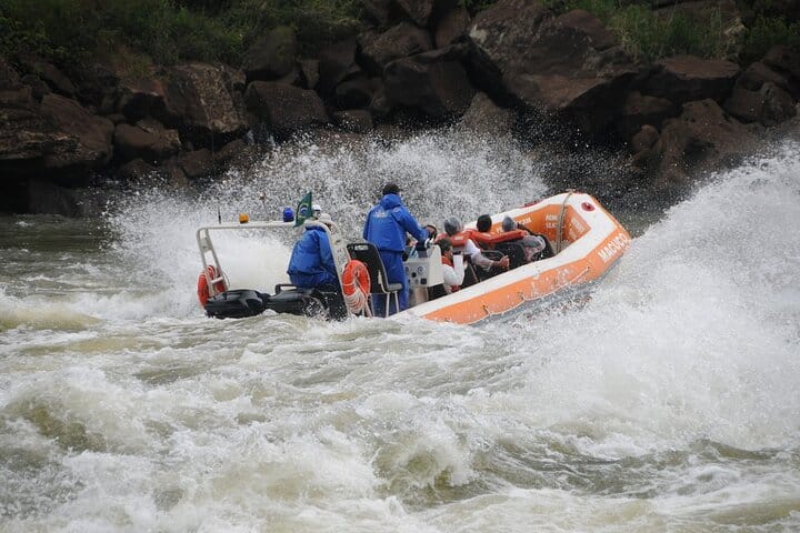 Macuco Boat Safari