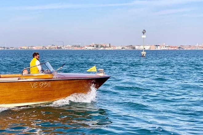 Private Transfer from Venice Airport to Hotel in Venice City Center 4