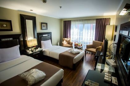 4 Day Nile Cruise Aswan and Luxor Hot Air Balloon with Abu Simbel