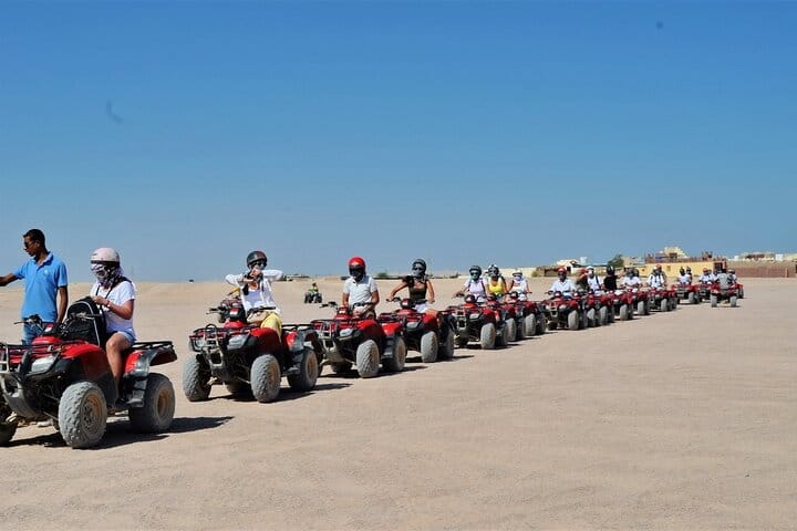 Hurghada Family Safari: 1-Hour Quad & Buggy with Dinner and Show