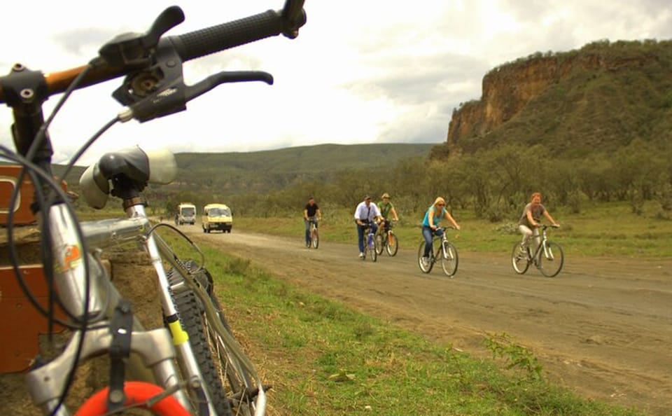 Guided Birdwatching and Biking Tour in Hell's Gate, Kenya