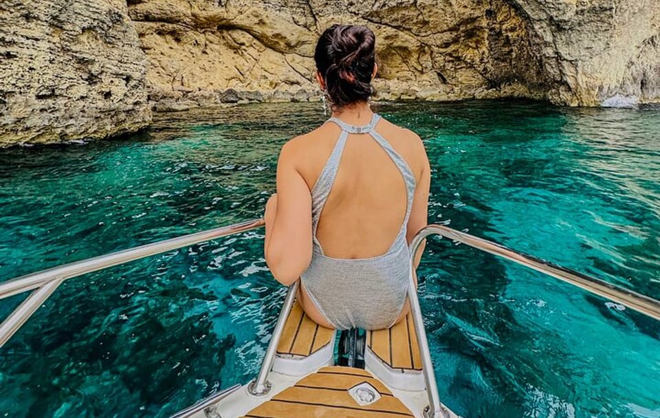 Private One-Hour Boat Tour to Crystal and Blue Lagoons, Comino