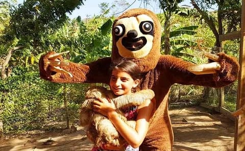 Family Eco Park Tour in Sandy Bay, Honduras
