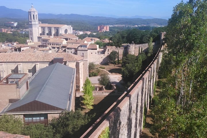 Private Girona and Besalu, Jewish History tour from Barcelona 5