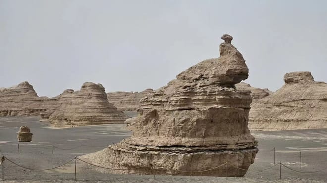 Private Day Trip to Jade Gate Pass, Great Wall Ruin, and Ghost City from Dunhuang