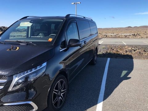 Keflavik International Airport Private Transfer To/From Reykjavik
