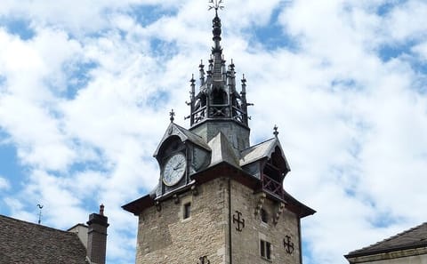 Historic Walking Tour of Beaune in Côte-d'Or, France