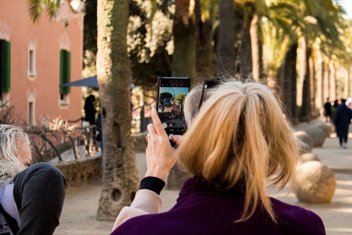 Small Group Park Güell Guided Tour with Skip the Line Ticket 5