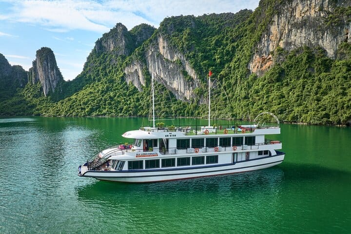 Halong Bay Day Cruise from Hanoi: Sonata Cruise & Scenic View