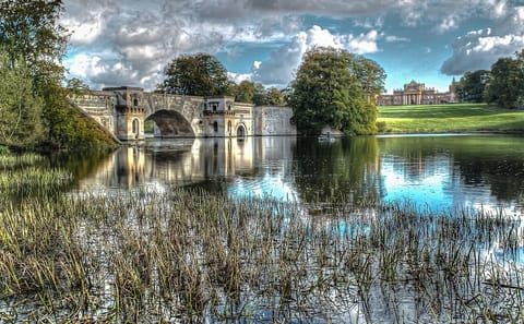 Private Tour of Blenheim Palace, Stratford, and Oxford