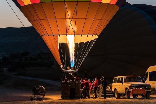 Sunrise Hot Air Balloon Flight Over Göreme & Fairy Chimneys 8
