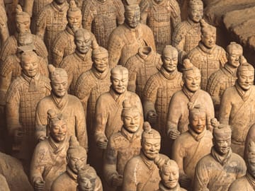 Xian: One-day tour of the eastern route (Terracotta Warriors + Huaqing Palace)