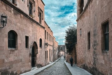 Private Cultural Walking Tour in Rhodes Town, Greece