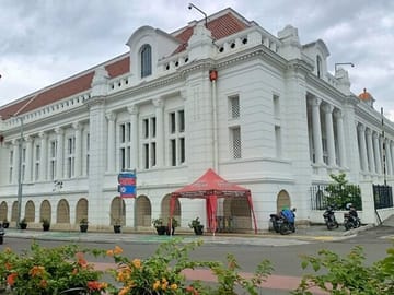 Jakarta Half Day Shared Guided Tour Visit Monument and Old Town