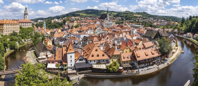 Kutna Hora Ossuary and Cesky Krumlov Private Day Trip from Prague