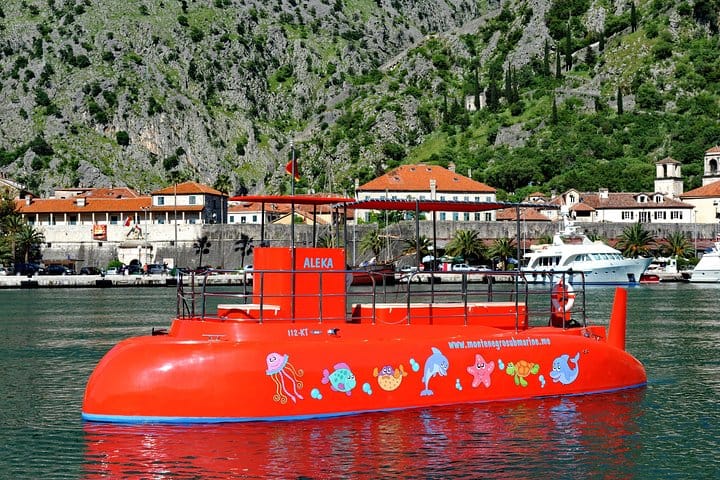 Semi Submarine