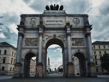 Private 10-Hour Cultural Tour of Munich with Photography