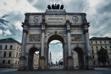 Private 10-Hour Cultural Tour of Munich with Photography
