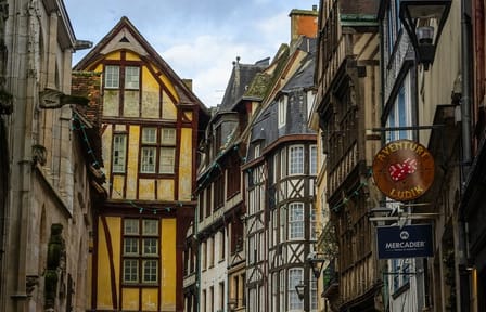 Normandy Day Trip: Explore Rouen and Étretat Cliffs from Paris
