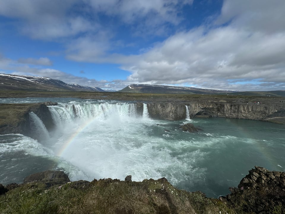 Goðafoss & The Christmas House: A Personal Journey into Icelandic Wonder - Private Tour — Júlli the Tourguide