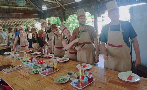 Hoi An Eco Cooking Class (Local Market, Basket Boat, COOKING)