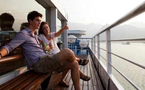 Chongqing City Tour and Yangtze River Cruise Experience