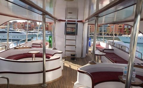 Private Boat Trip for Snorkeling and Fishing from Hurghada