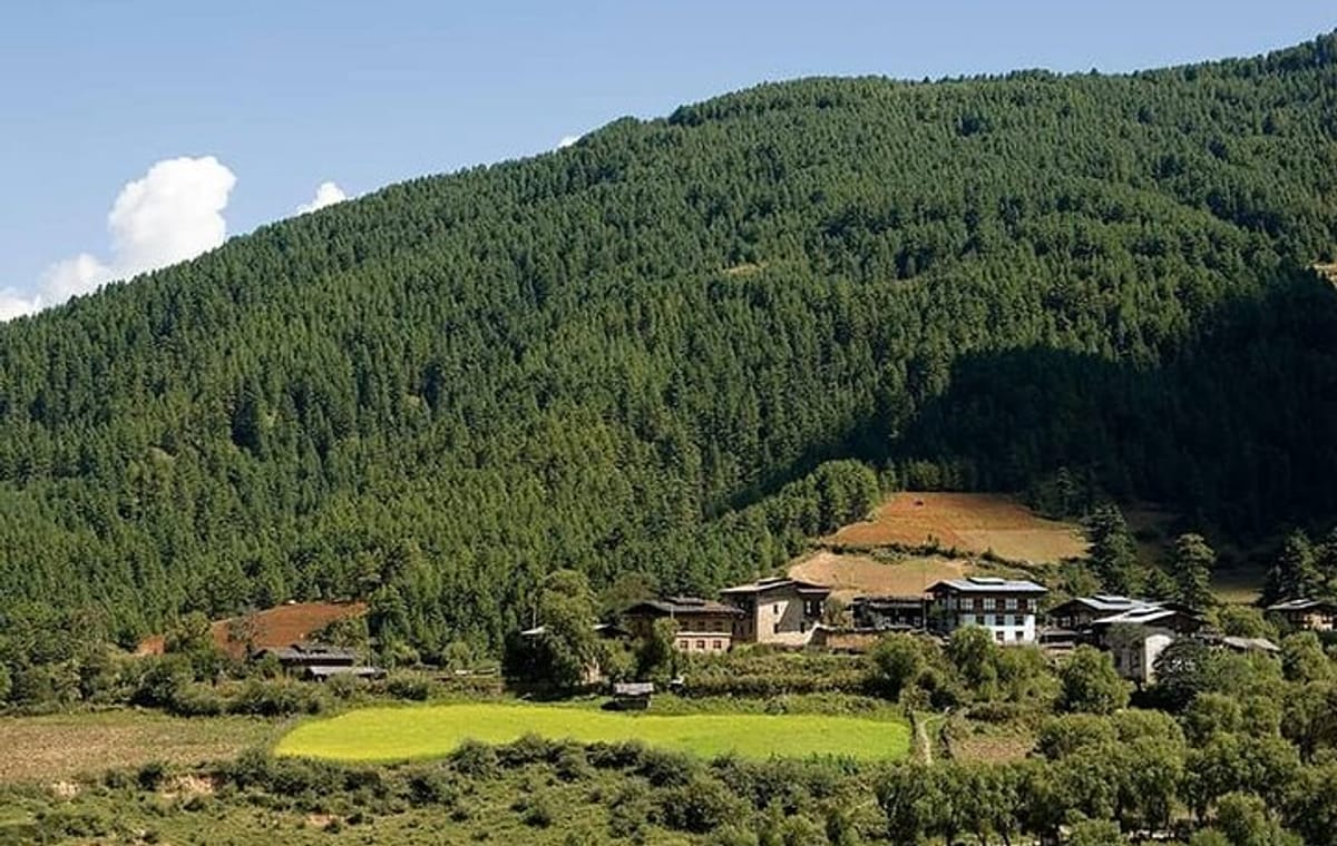 14 Days Bhutan Cultural Tour With 2-Day Trek in Bumthang Valley