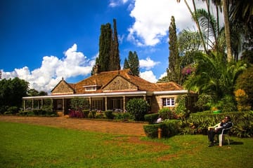 Private Tour of Karen Blixen, Elephant Orphanage & Giraffe Center in Nairobi