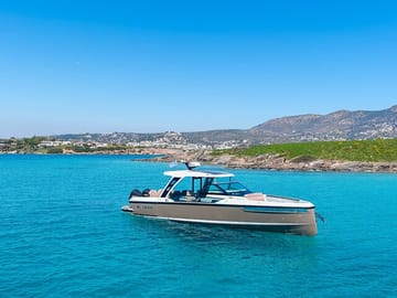 Private Half Day Cruise from Mykonos to Delos and Rhenia