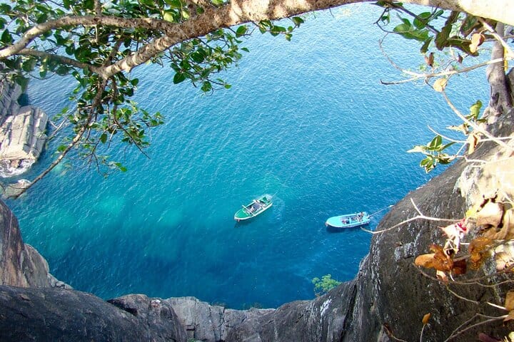 Trincomalee and Nilaveli beach Tour from Colombo 4