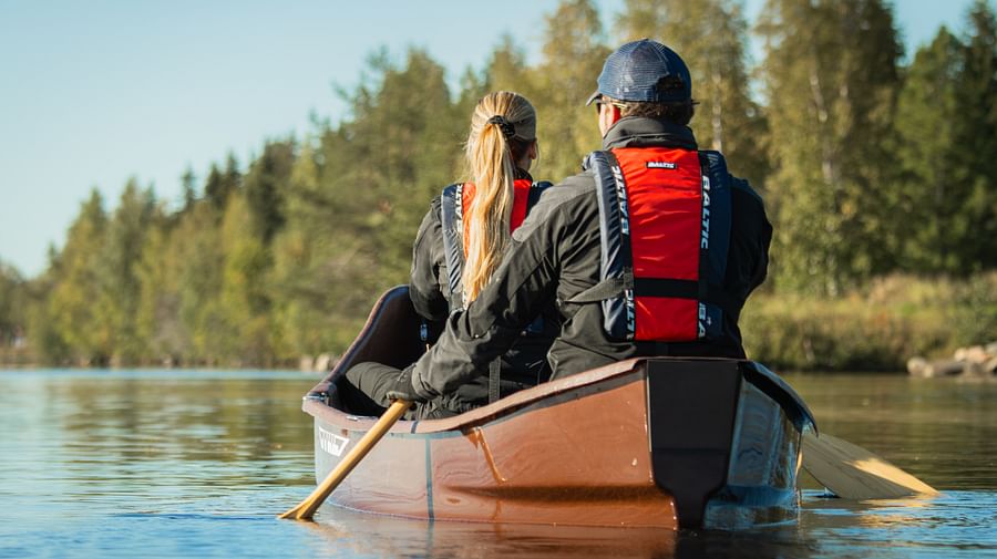 canoeing, paddling, safari, Pure Lapland, Rovaniemi Lapland