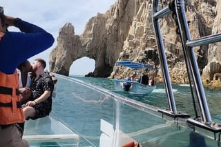 Private Glass Bottom Boat Tour to El Arco and Lover's Beach