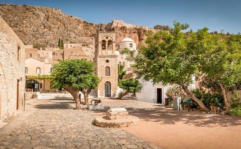 Private 2-Day Tour of Mystras, Sparta, and Monemvasia
