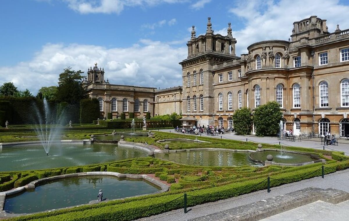 Private Tour to Blenheim Palace with Tickets from London