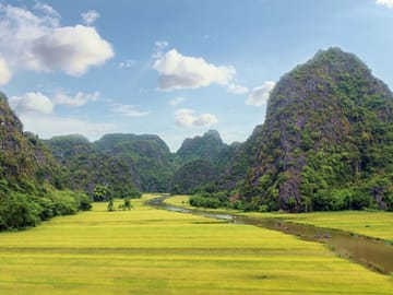 Hoa Lu and Tam Coc Day Tour in Ninh Bình, Vietnam