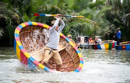 Hoi An Ancient Town and Cam Thanh Basket Boat Tour