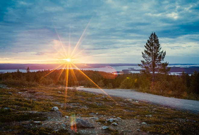 Midnight hiking tour in Rovaniemi