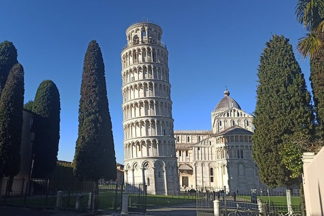Pisa & Lucca Private Tour with wine-tasting from La Spezia Port - Photo 1