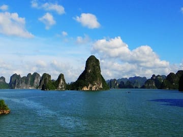 Half-Day Luxury Cruise in Ha Long Bay, Vietnam