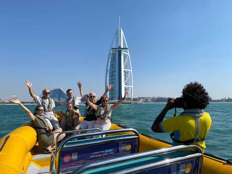 Abu Dhabi: Your Yellow Boat Coastline Tour
