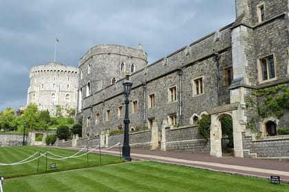 Windsor, Stonehenge & Salisbury Cathedral Private Tour with Pass