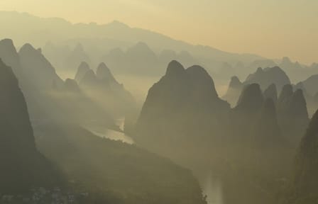 Guilin Classic Li River Day Tour with Xianggong Hill