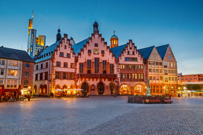 Frankfurt in 1 Day - Walking Tour - Audioguide in 7 languages