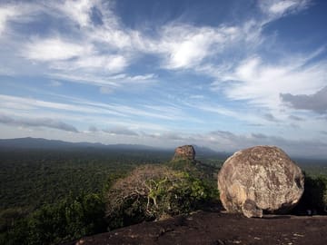Pidurangala Rock Cultural Day Tour from Colombo